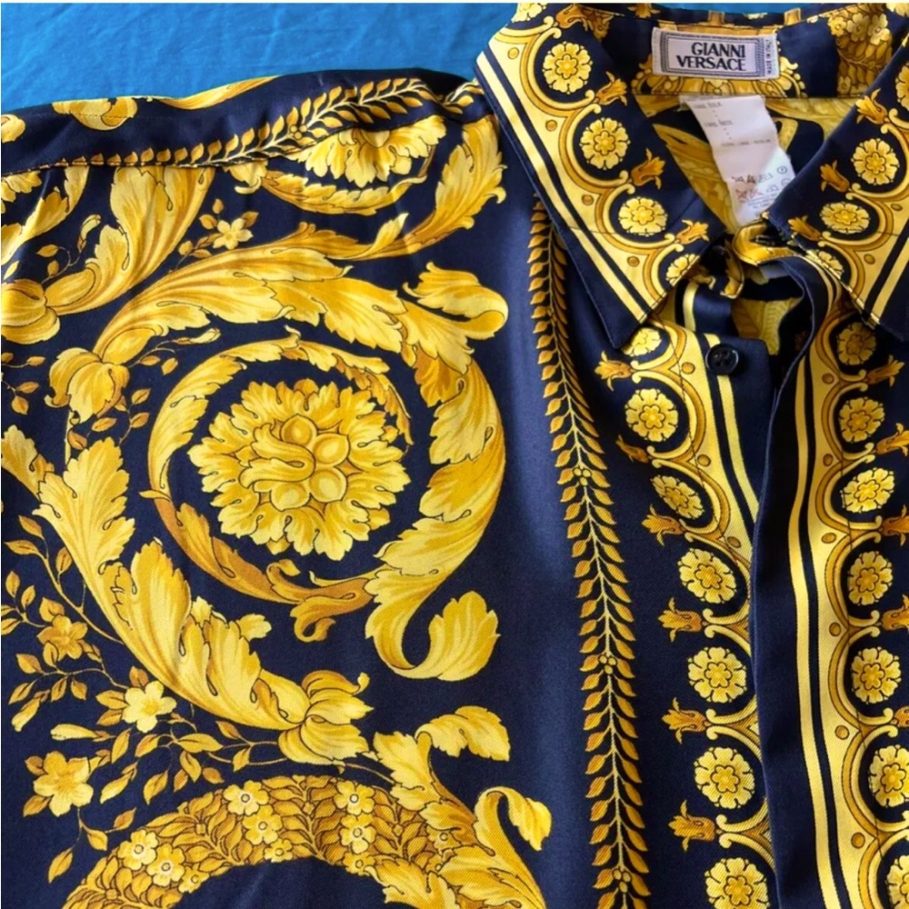 Iconic Gianni Versace silk shirt size 50
